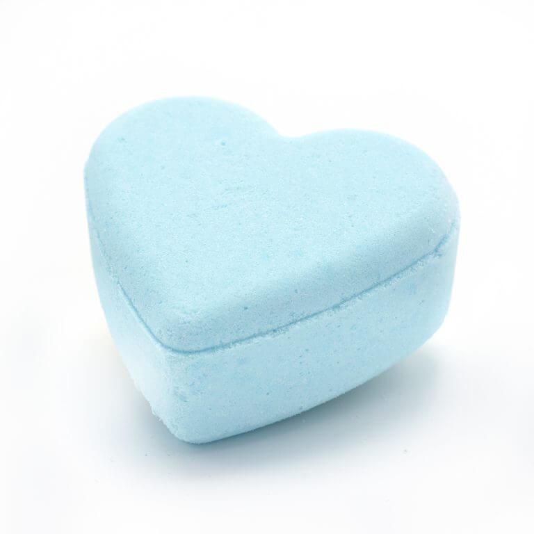 Delush - Sweet Heart Bath Bomb - Blueberry Yum Yum
