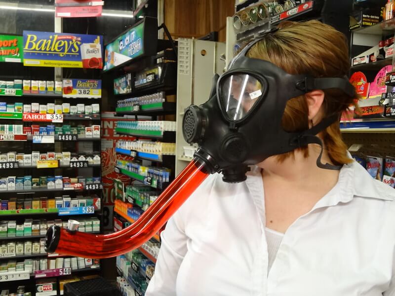 attached to gas mask bong